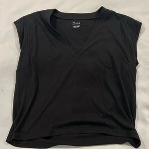 FRAME le high rise v T-shirt - size XS